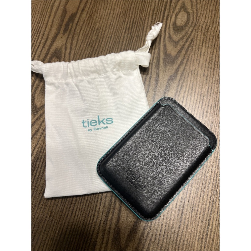 Tieks Black Leather MagSafe Card Holder from Advent Calendar